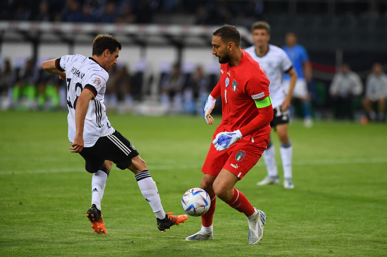 Dall'apoteosi di Dortmund al tracollo di Monchengladbach: la lunga storia del declino azzurro
