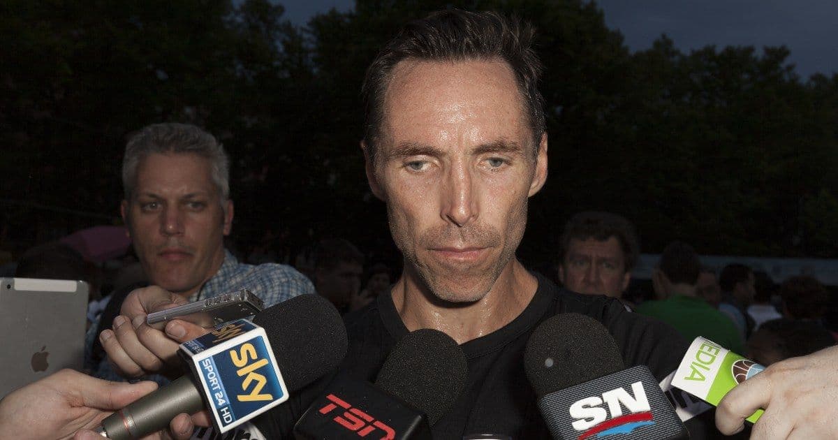 Steve Nash contro il VAR: "Il rosso a Balogun? Una decisione folle"