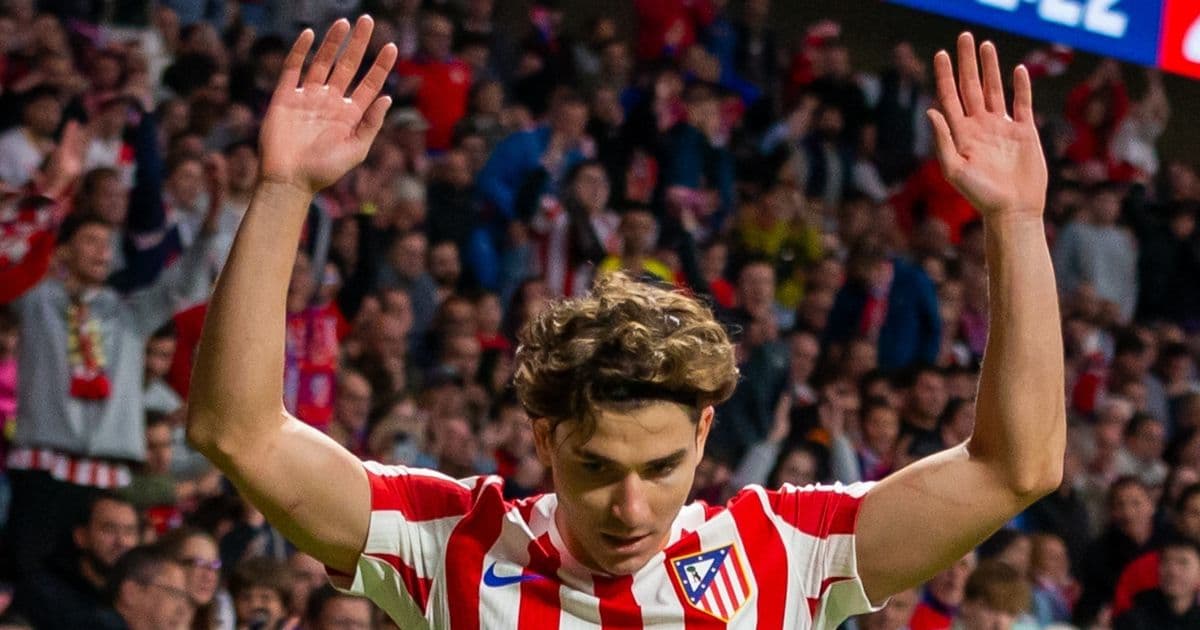 Julián Álvarez resiste al mercato: rifiuta PSG e Arsenal per mantenere la parola data al Barcellona