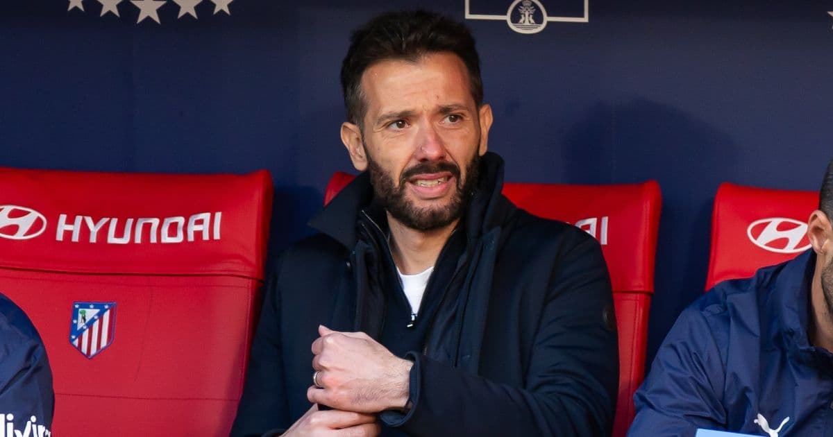 Il Valencia blinda Carlos Corberán fino al 2028: un rinnovo strategico rimasto a lungo nel cassetto