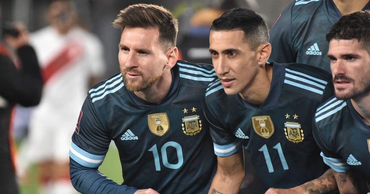 Clásico di Rosario, omaggio a Messi al minuto 10: gli applausi del Gigante de Arroyito e il coro per Di María