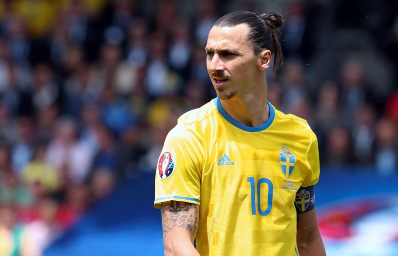 Ibrahimovic, da salvatore della patria a flop con la Svezia