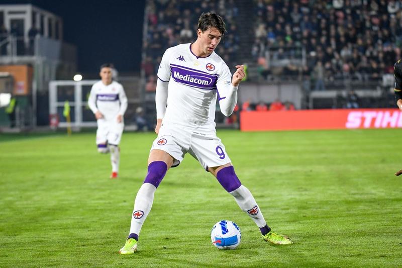 Vlahovic on fire, il bomber viola punta al record di CR7