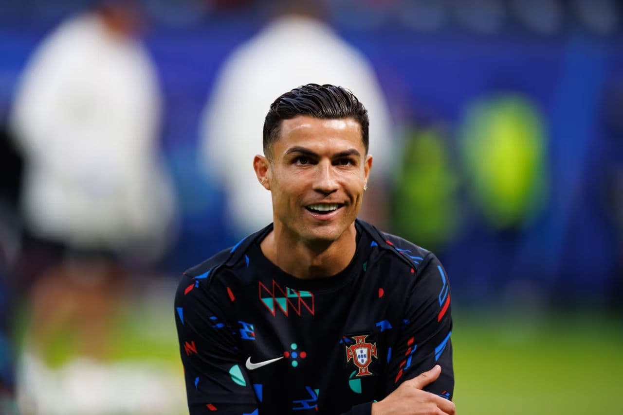 Cristiano Ronaldo, numeri incredibili. Il segreto? "Analizza anche le bottigliette d'acqua..."