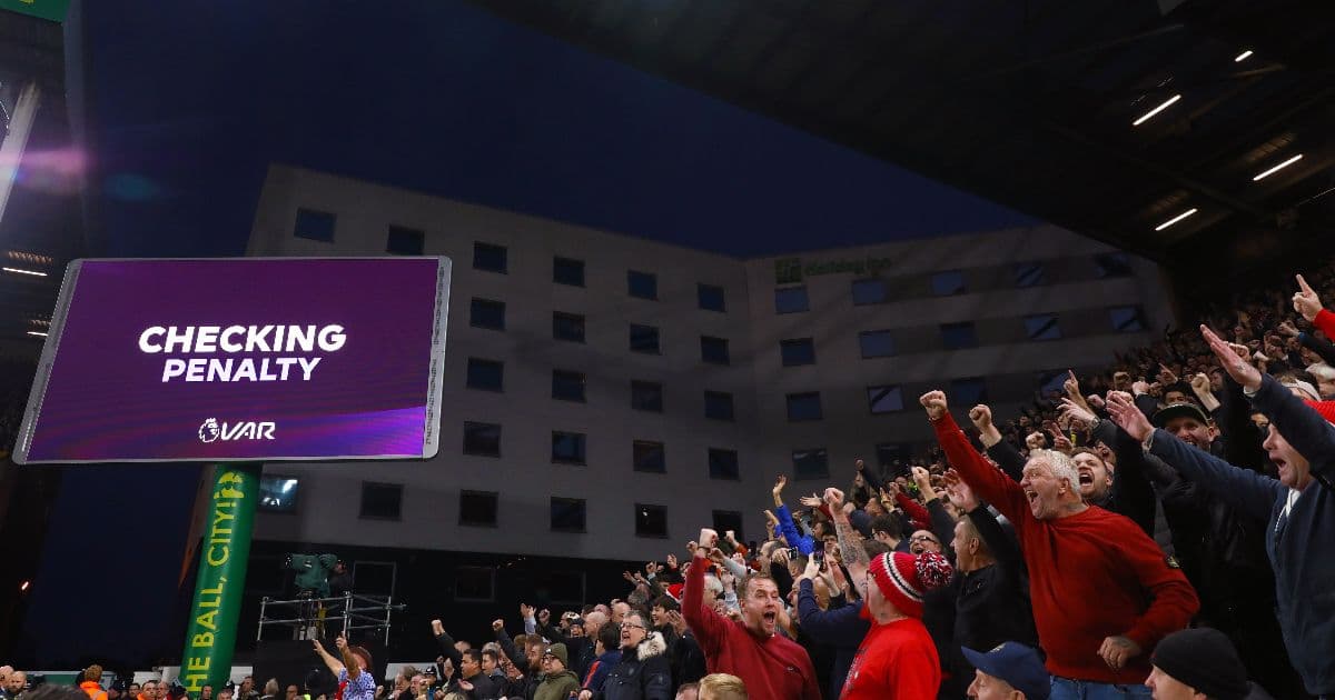 Rivoluzione VAR: i club di Premier League votano per estendere i poteri sui calci d'angolo